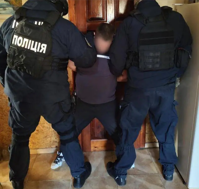 Screenshot 2023-04-04 at 15-16-19 У Мукачеві затримали раніше судимого 33-річного наркоторговця.png