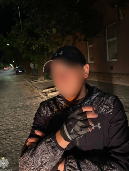 Screenshot 2023-07-17 at 12-46-28 Вночі в Ужгороді затримали чоловіка з наркотиками.png