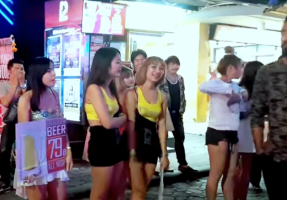 Screenshot 2023-10-12 at 10-26-17 тайланд уличные девочки – Google Поиск.png